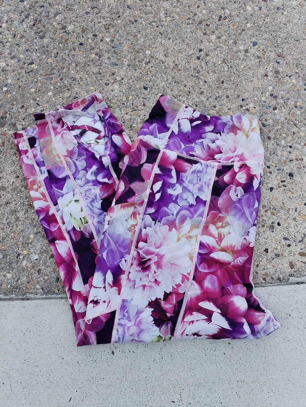 Torrid criss cross legging size '2